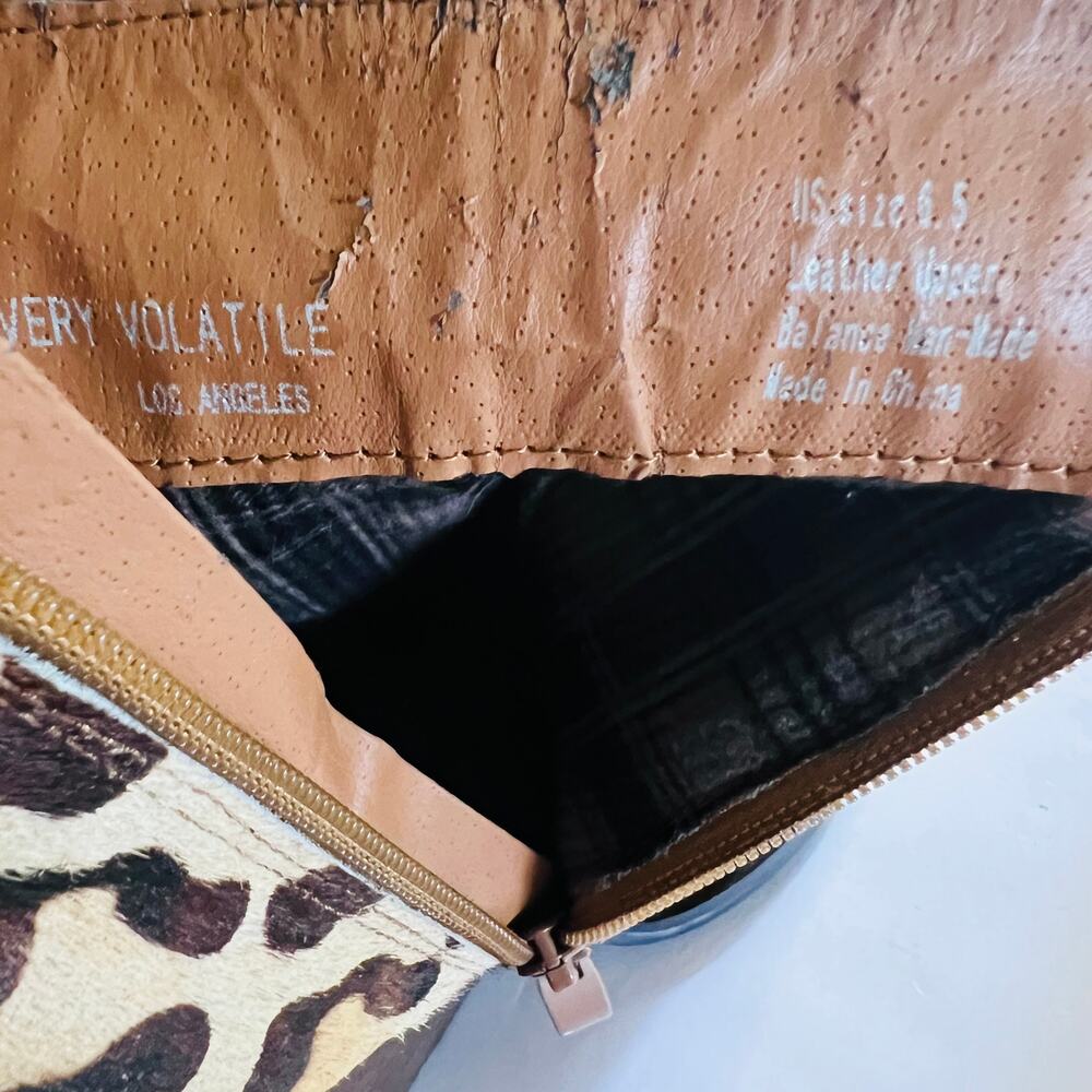 Very Volatile Leopard Calf Hair Leather Ankle Chelsea Booties Size 6.5 NEW - Picture 6 of 7